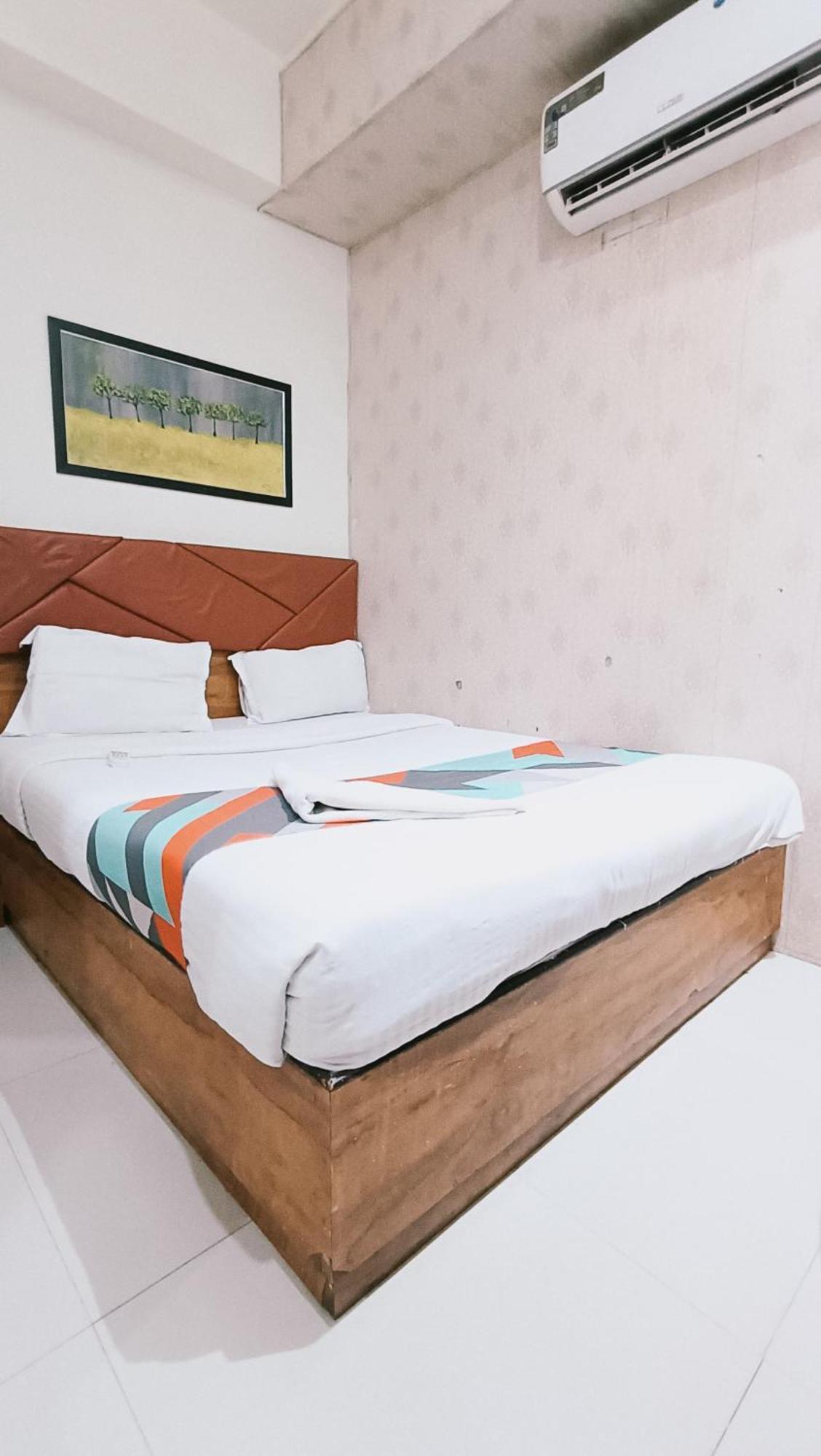 Hotel Comfort- Andheri West Mumbai Kültér fotó